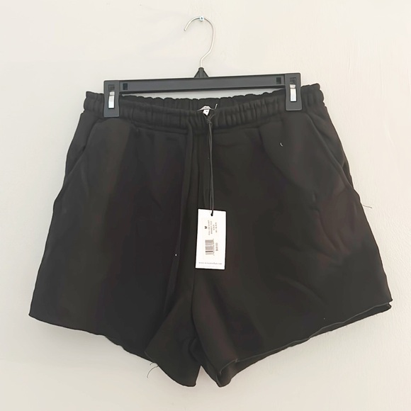 NWT WeWoreWhat x Revolve Black Pull On Cotton Drawstring Shorts women size M - Picture 2 of 5